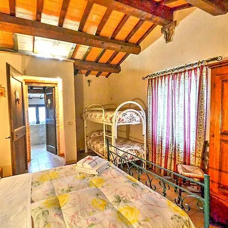Villa Zona Artigianale Callarella Sleeps 7 Pool Sarnano