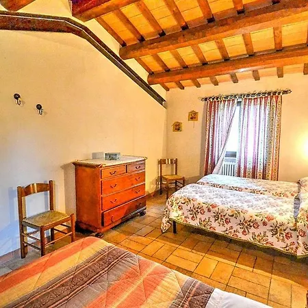 Zona Artigianale Callarella Sleeps 7 Pool